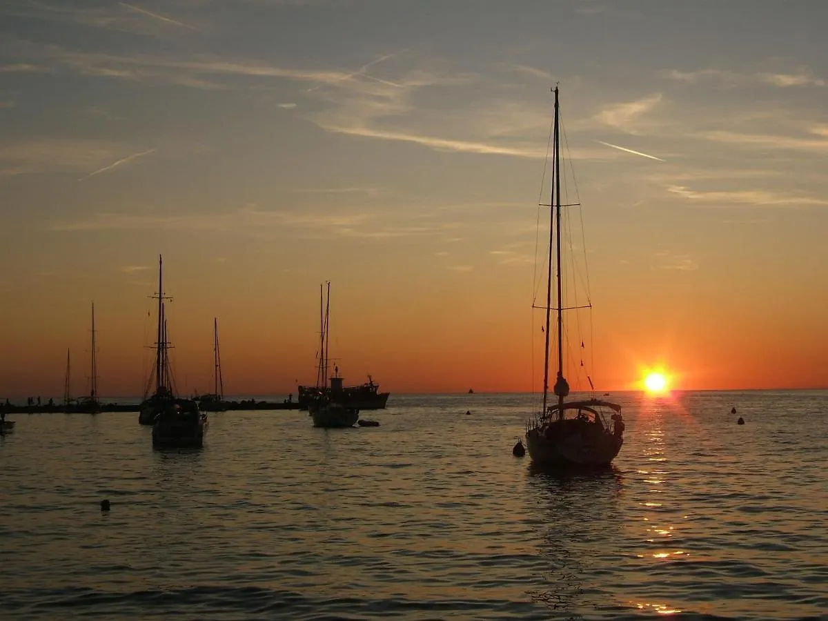 Dea, 180 M From The Beach Novigrad Istria 0*,  Croazia
